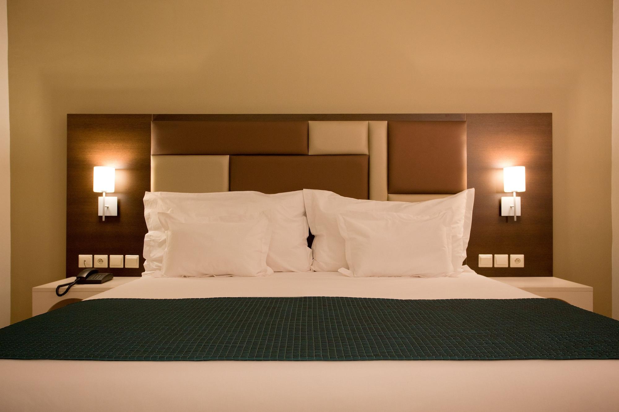 Tui Suneo Kenzi Europa Αγκαντίρ Εξωτερικό φωτογραφία A bed with a headboard