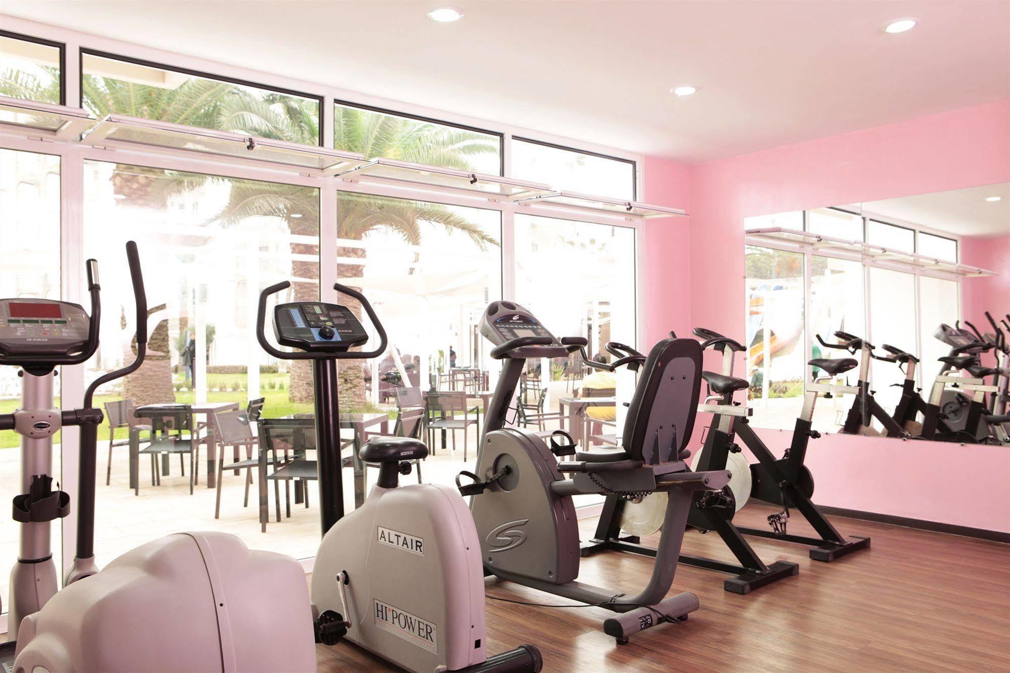Tui Suneo Kenzi Europa Αγκαντίρ Εξωτερικό φωτογραφία A gym at a hotel